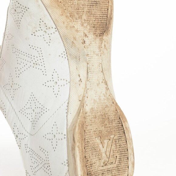 Louis Vuitton White Mahina Perforated Monogram Leather Lace-Up Sneakers - Picture 5 of 11